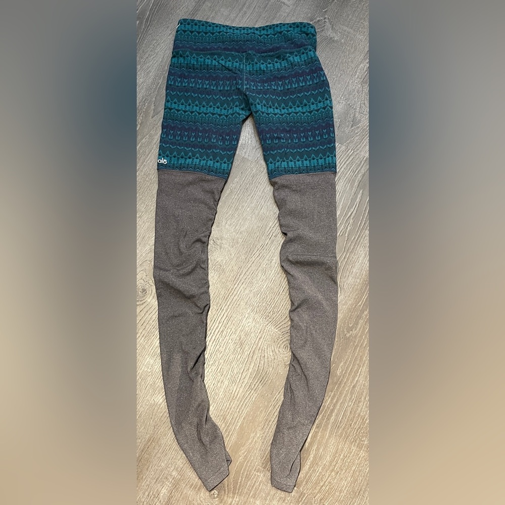 ALO GODDESS YOGA LEGGINGS (2-tones green & grey)